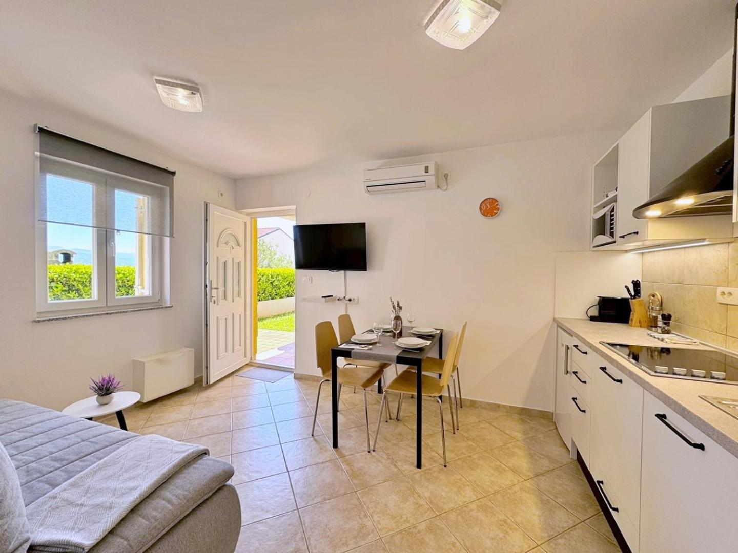 In Turizam Apartments Čižići Bagian luar foto