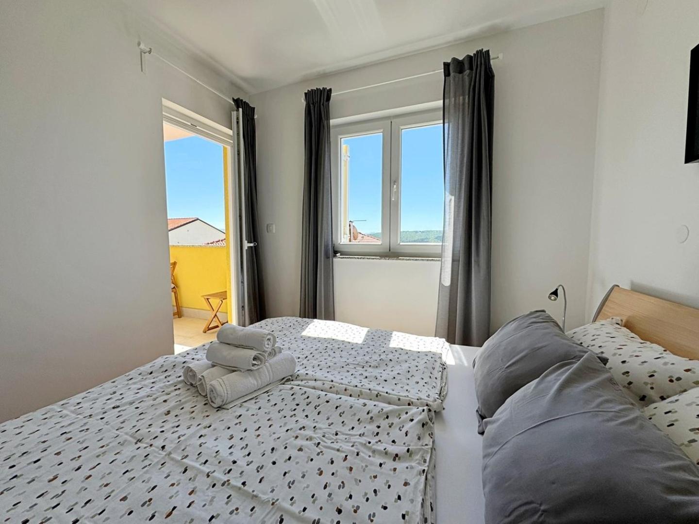 In Turizam Apartments Čižići Bagian luar foto